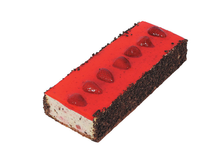 strawberry log cake